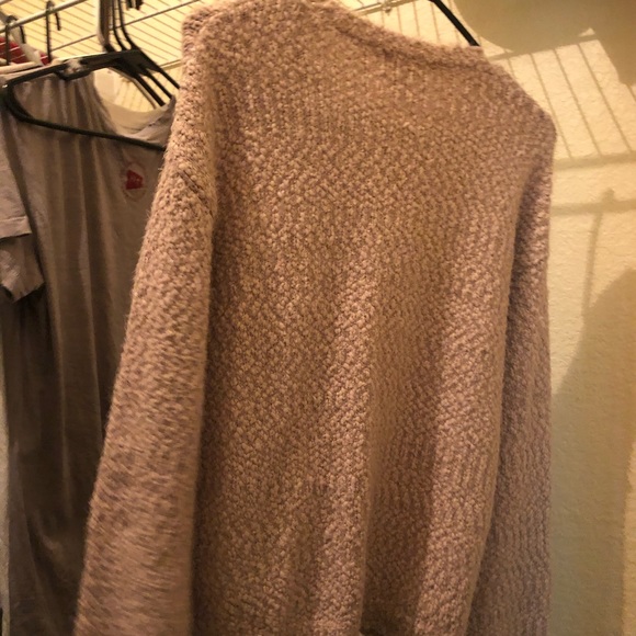 Sweater - Picture 5 of 6